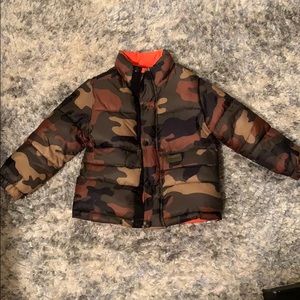 Reversible puffer coat